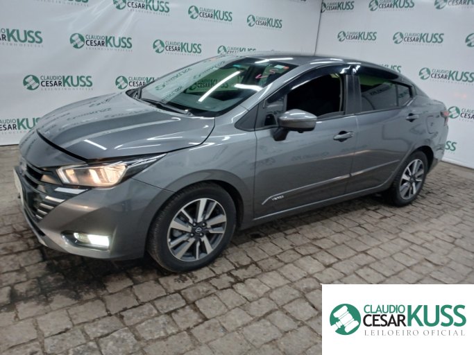 NISSAN VERSA 24/25